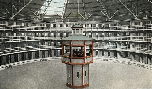 Внутренний вид тюрьмы разработаной с использованием принципа "Паноптикона". Штат ИллинойсDiomedia